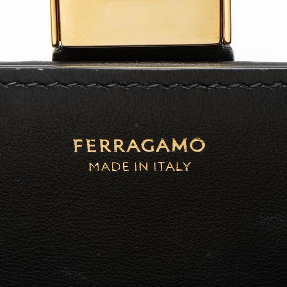 Salvatore Ferragamo Calfskin Hug Wallet on Chain - Picture 8 of 14